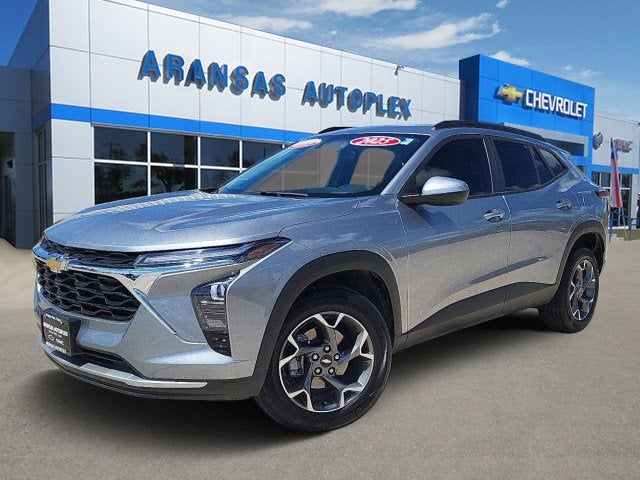 2025 Chevrolet Trax LT in Sterling Gray Metallic — front three-quarter view